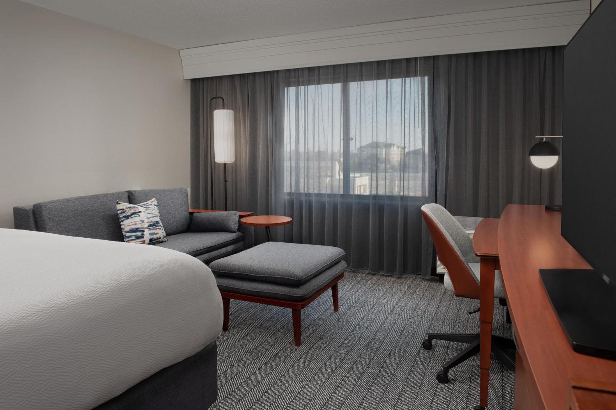 Courtyard By Marriott Panama City Dış mekan fotoğraf