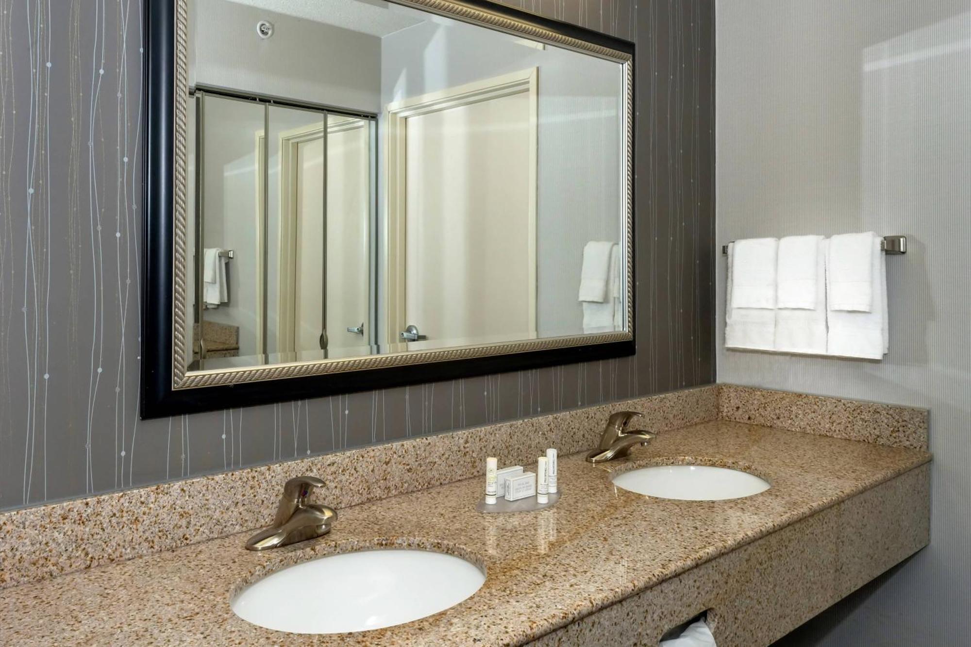 Courtyard By Marriott Panama City Dış mekan fotoğraf